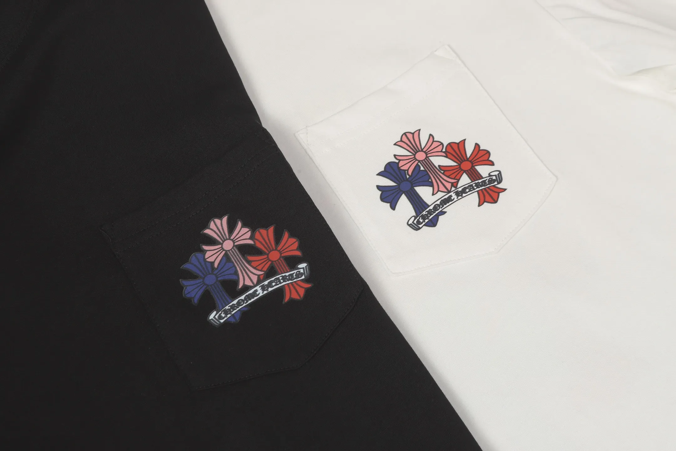 P160 -Chrome Hearts/Chrome Hearts Colorful Cross ✝️Sanskrit letters explosive long-sleeved T-shirt -High weight, high density and high quality. The wool is soft, delicate and skin-friendly. It feels soft and silky. It has excellent warmth and skin-friendly properties.